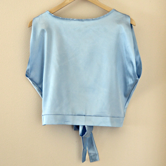 Sexy Sleeveless Blouse with Bow Knot In The Back - Picture 4 of 5